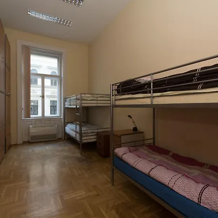 Vandrerhjem Next