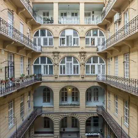 Hostel Next