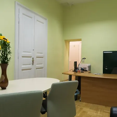 Next Hostel *